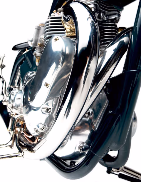 The Kestrel, exhaust pipe union